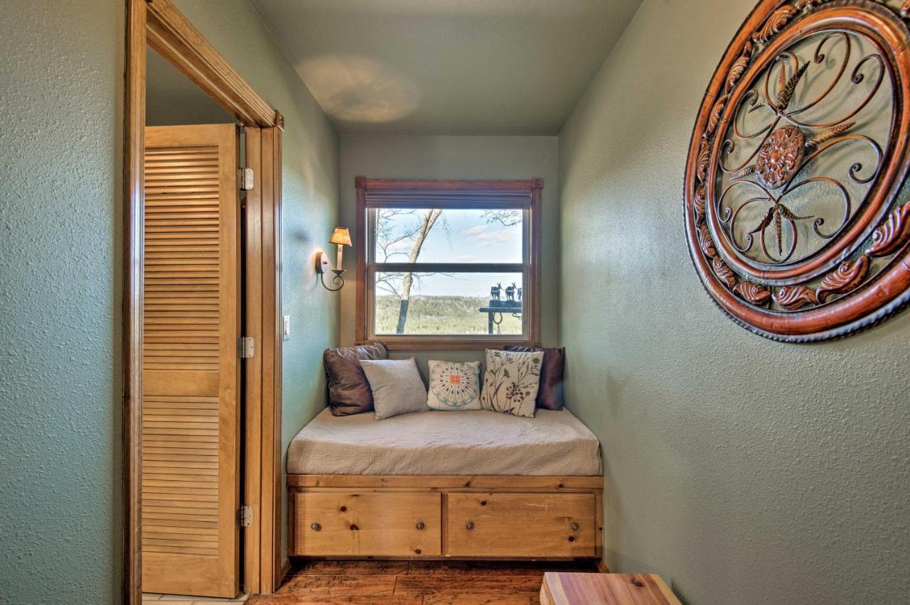 Broken Bow Cottage With Deck, Hot Tub And Fire Pit! Kültér fotó
